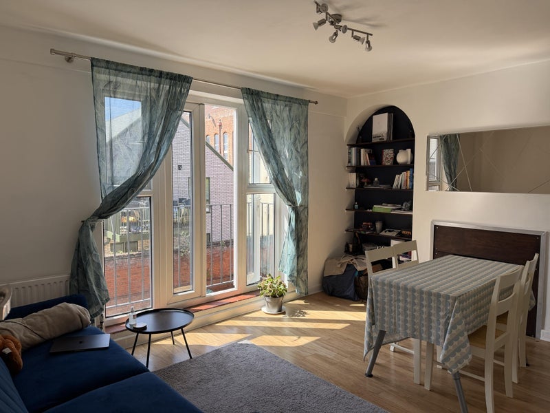 Room Bowling Green Walk in Greater London
