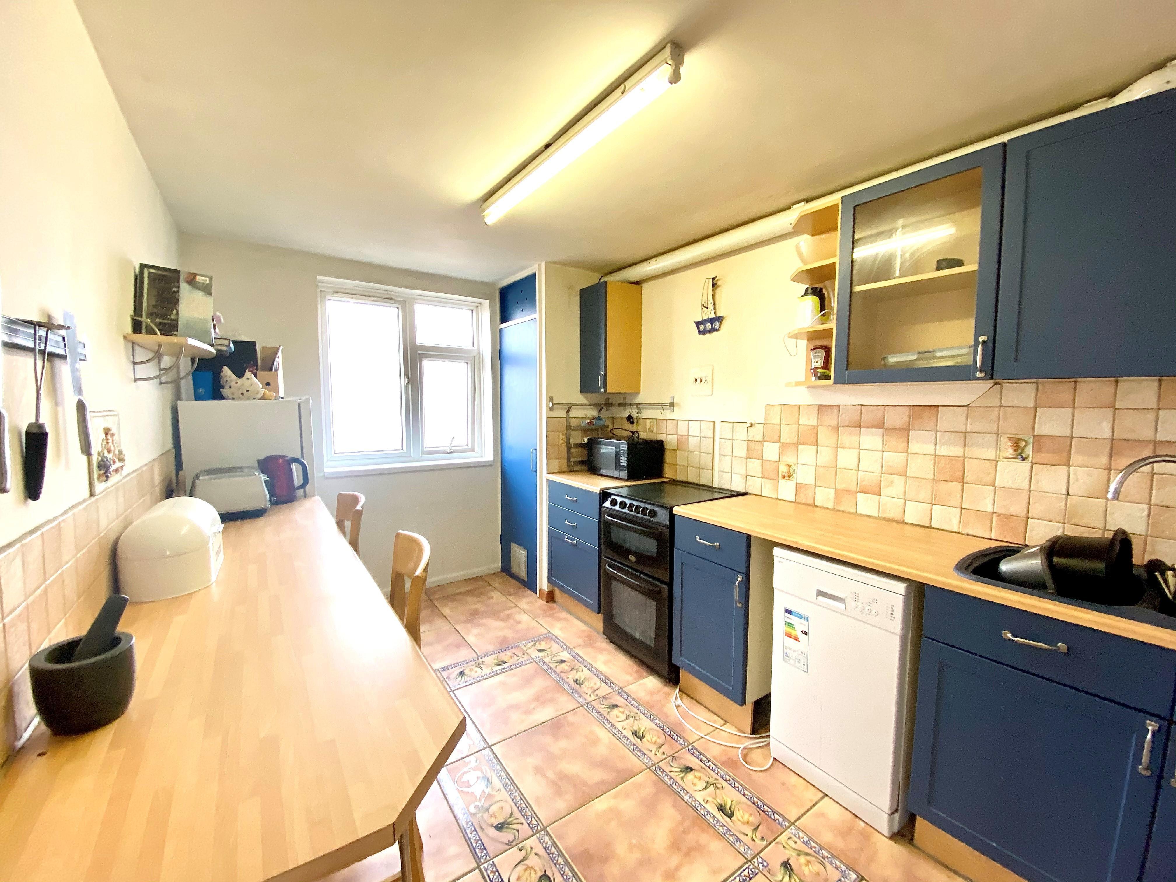 Flat Moorfields Drive in Bath