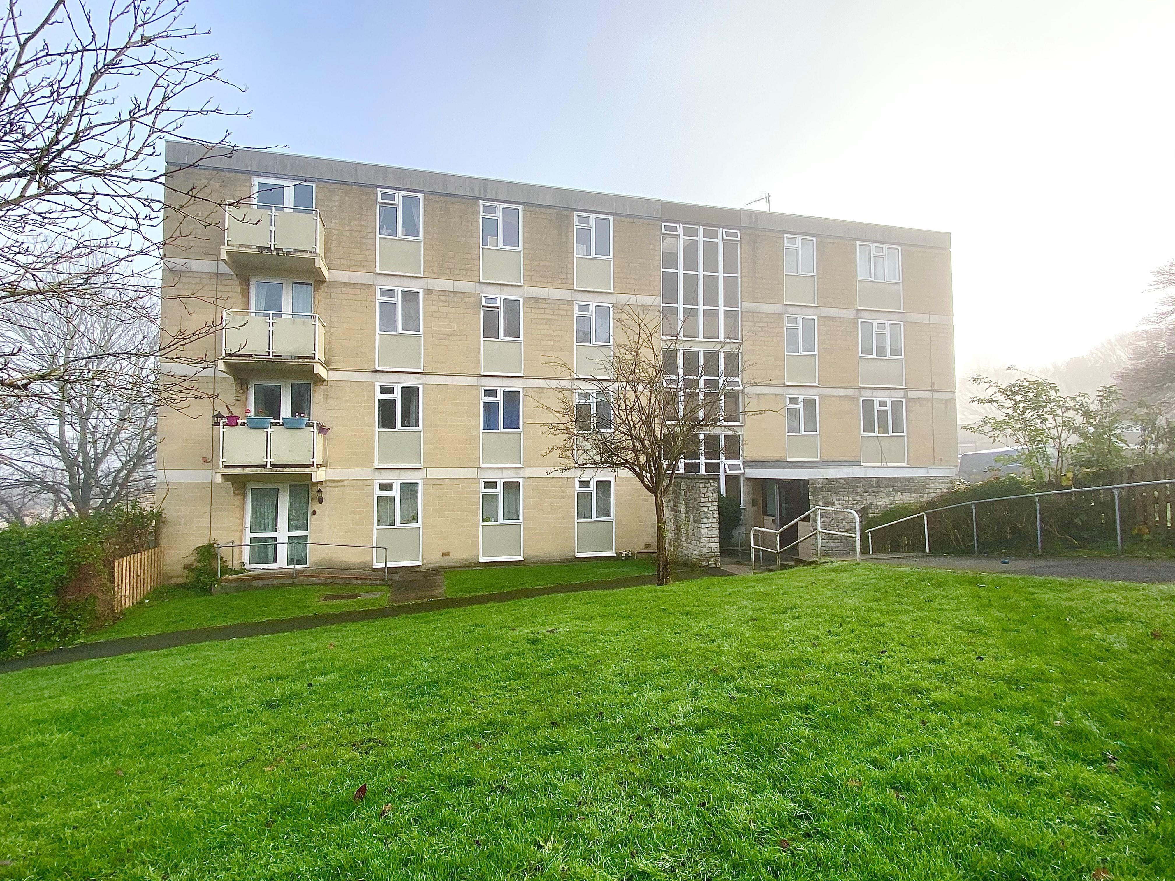 Flat Moorfields Drive in Bath