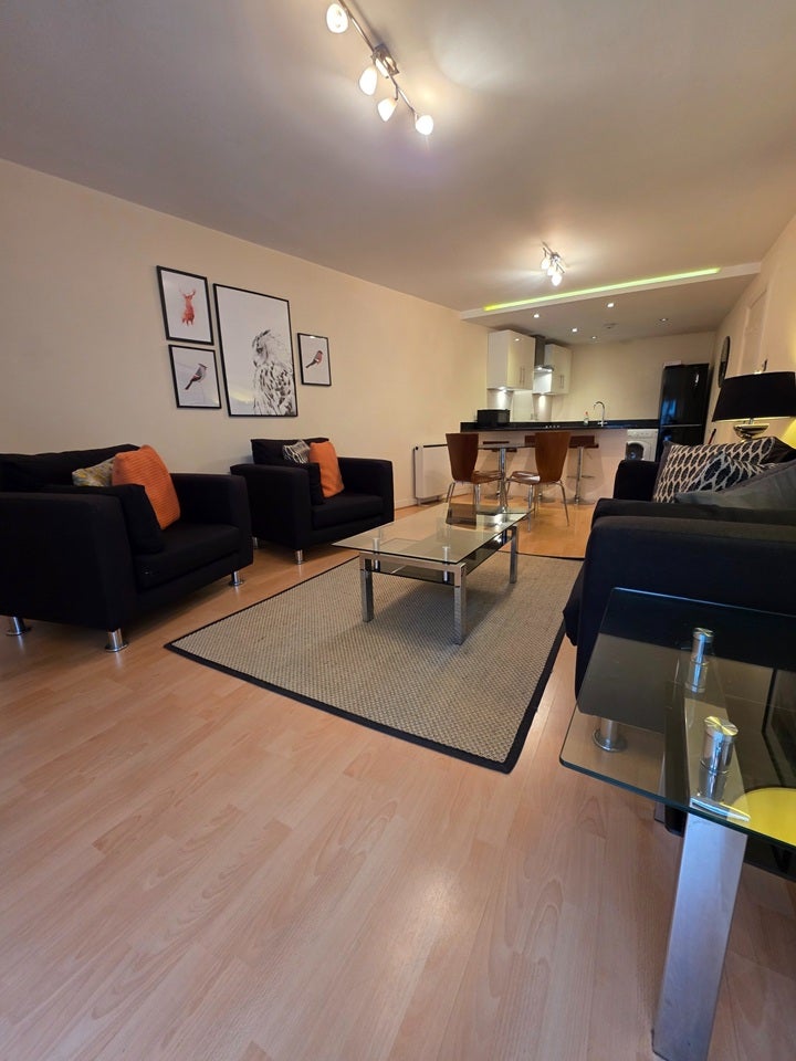 Flat Boss Street in Greater London