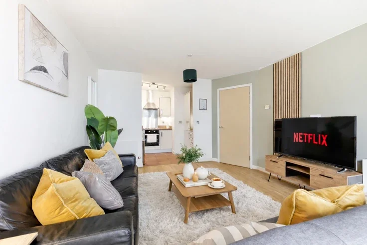 Flat Mortimer Square in Milton Keynes