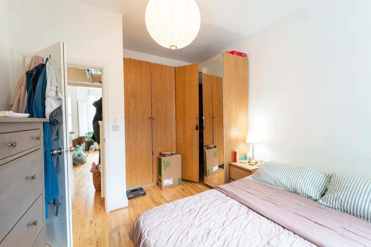 Flat Reighton Road in Greater London
