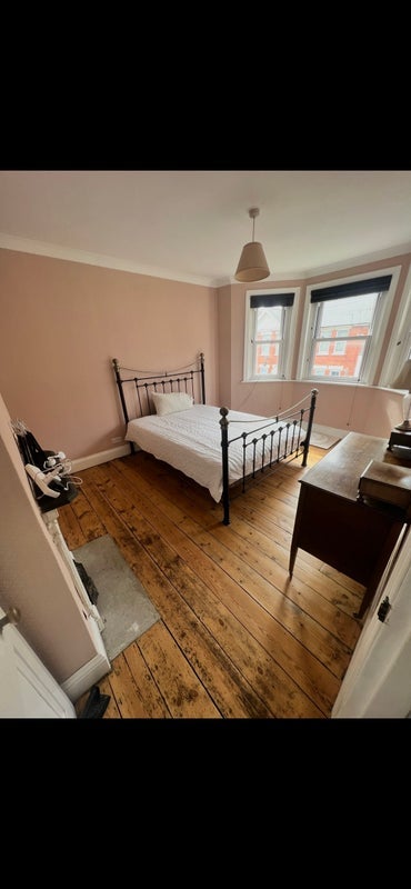 Room Curzon Road in Bournemouth