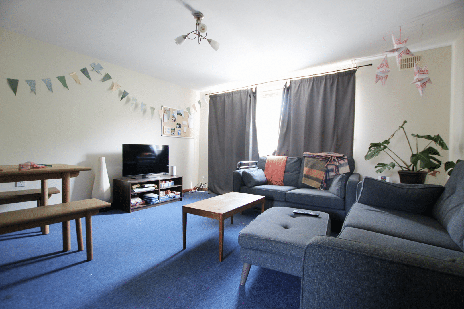 Flat Atkins Close in Cambridge