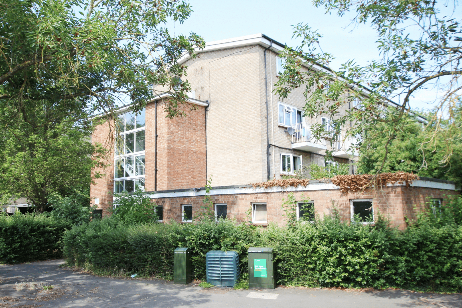 Flat Atkins Close in Cambridge