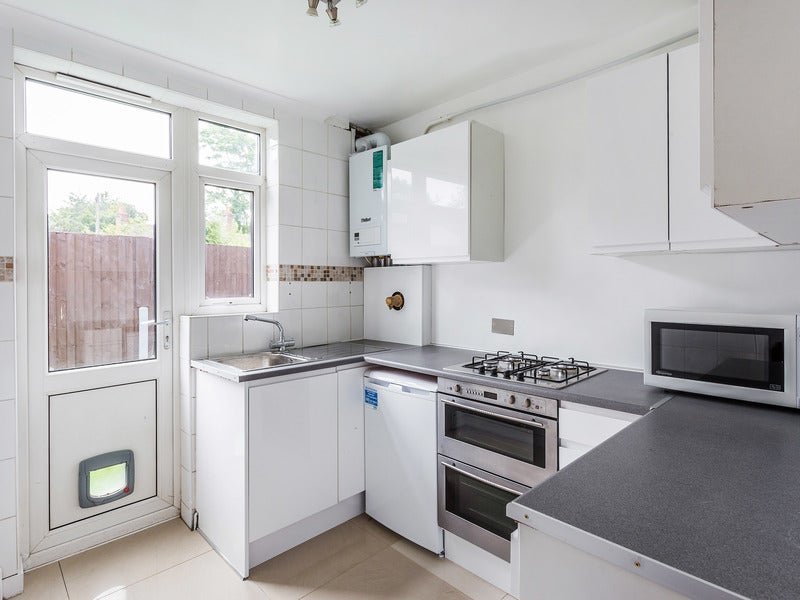 Flat Victoria Road in Reigate and Banstead