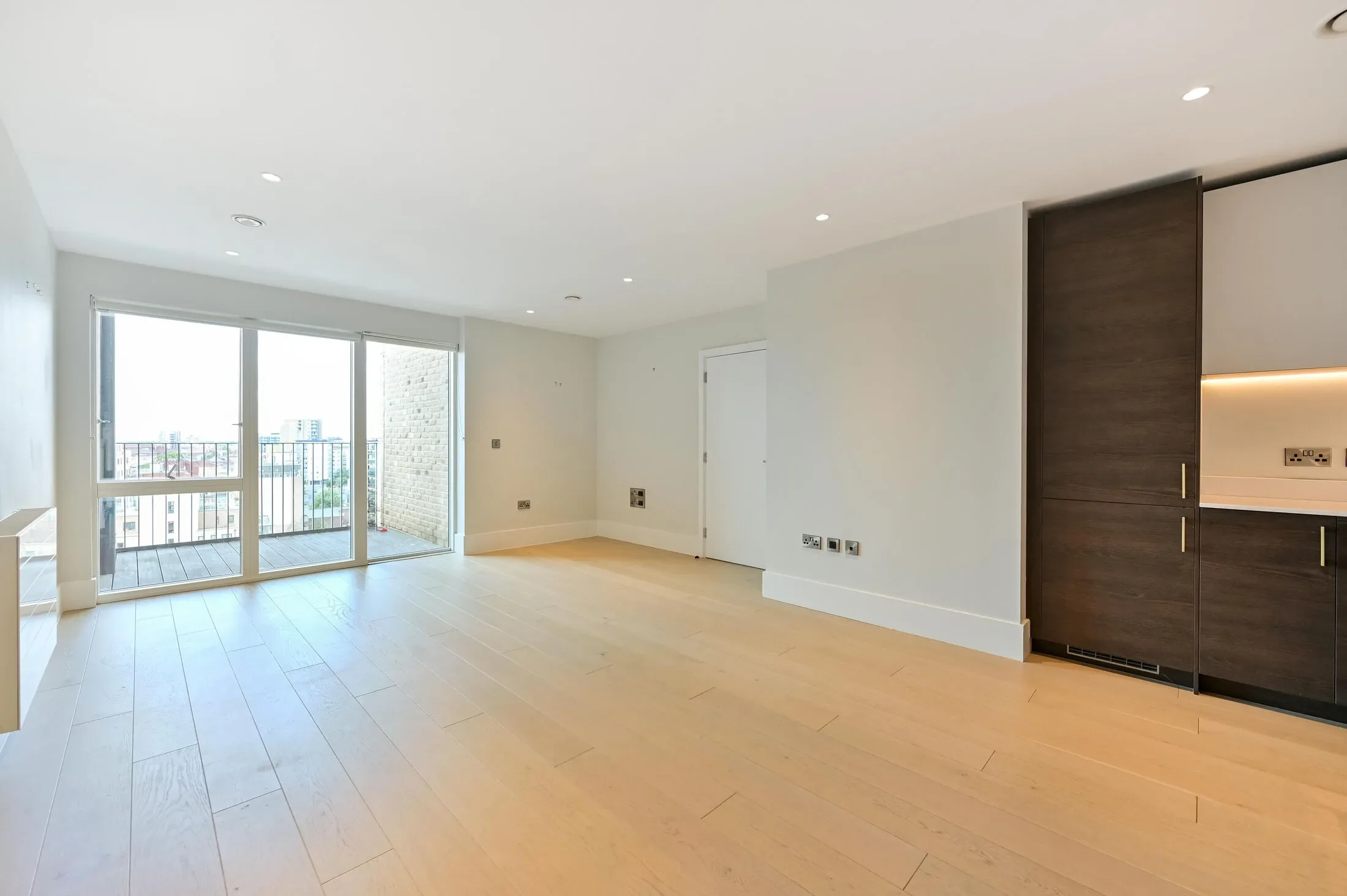 Flat London Road in Greater London