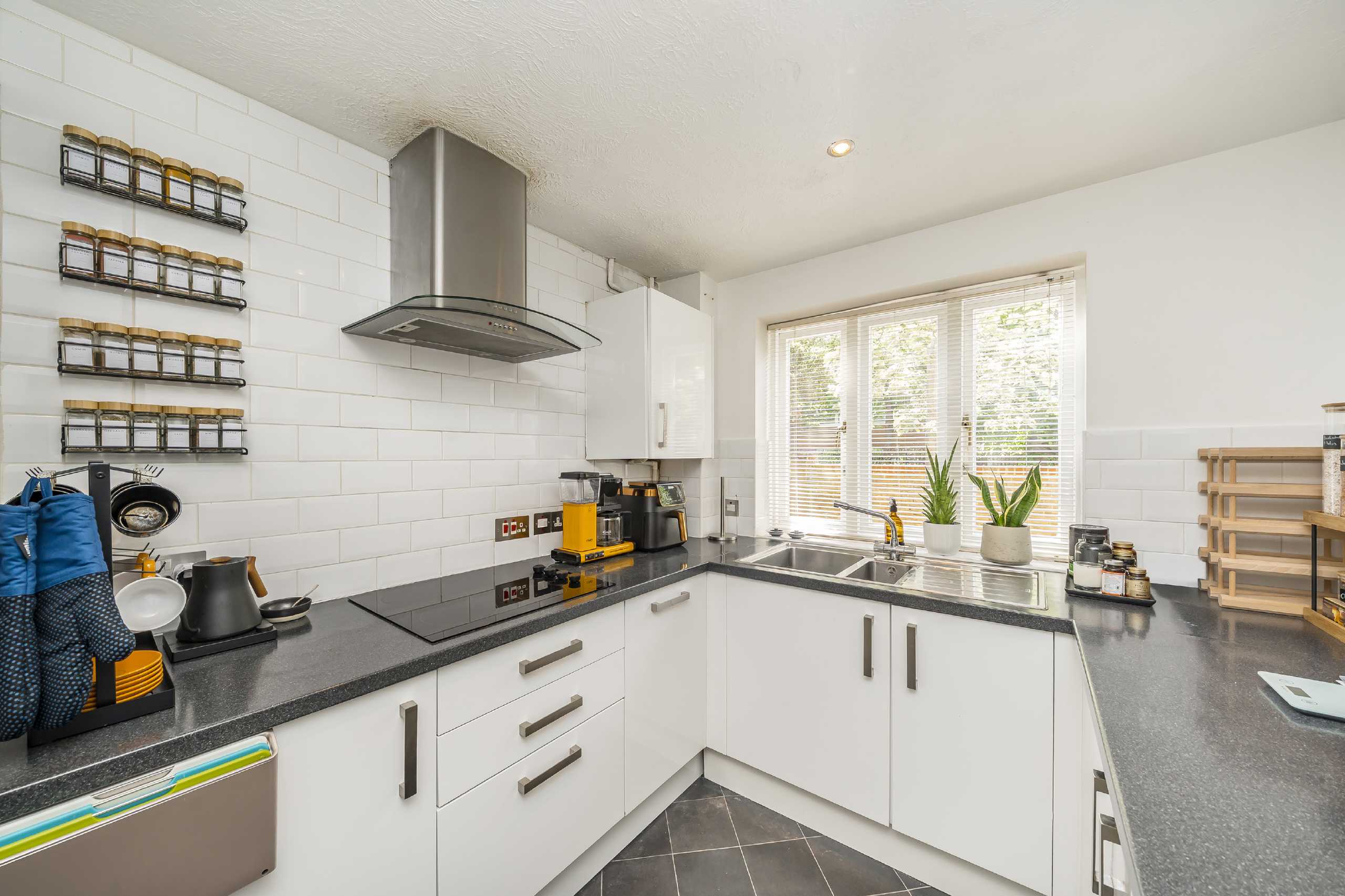 Flat Ridgway in Greater London