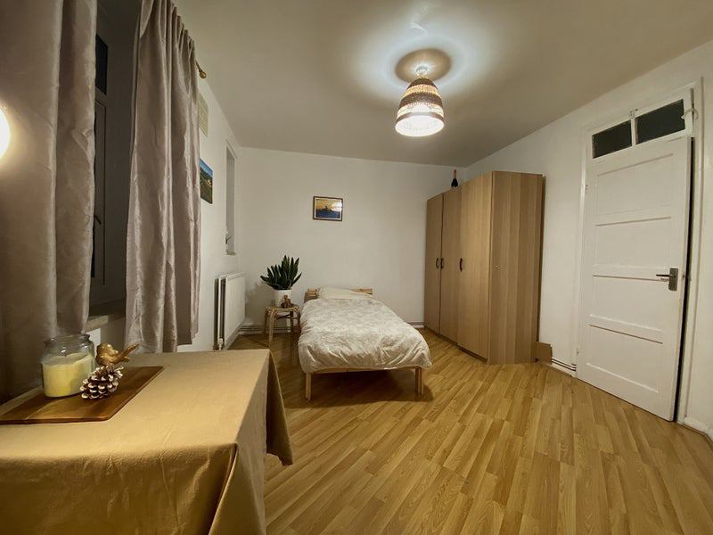 Room Shirley House Drive in Greater London
