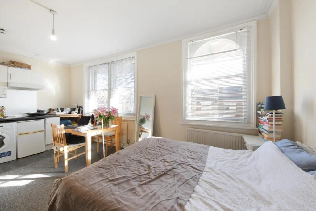 Flat Fortess Road in Greater London