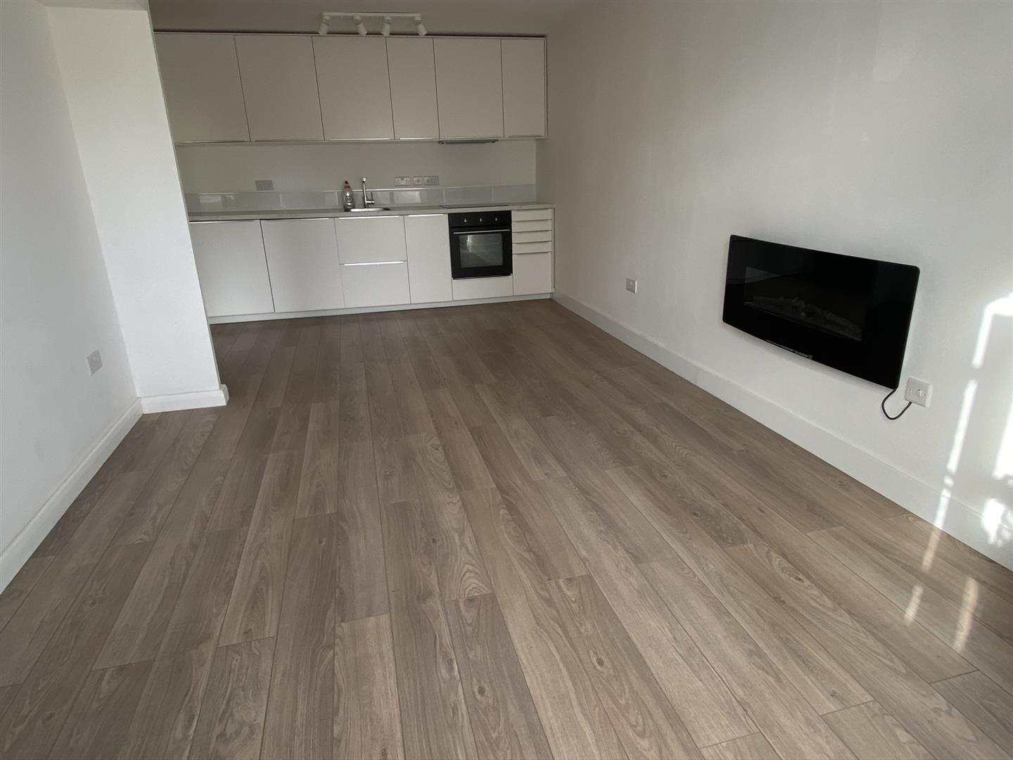 Flat Norbury Close in Derby