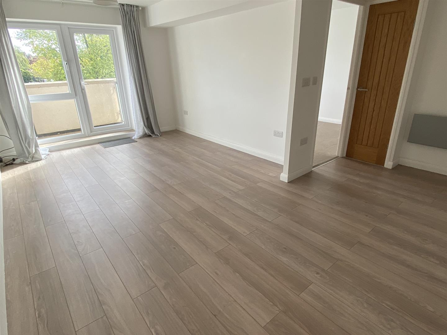 Flat Norbury Close in Derby