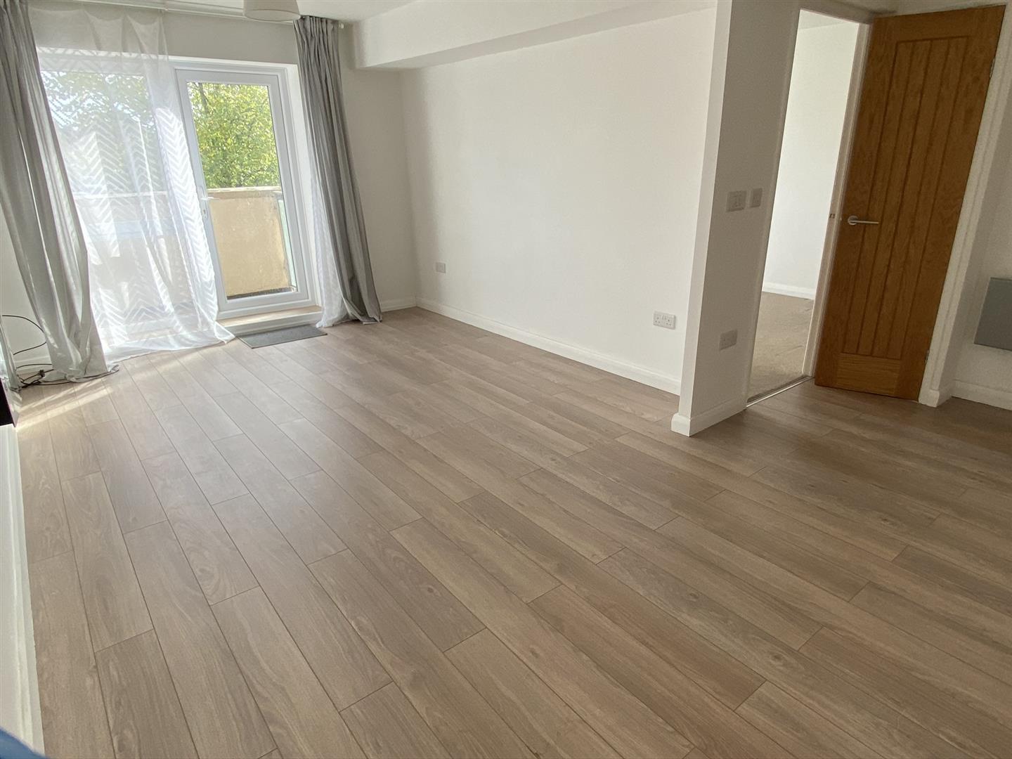 Flat Norbury Close in Derby