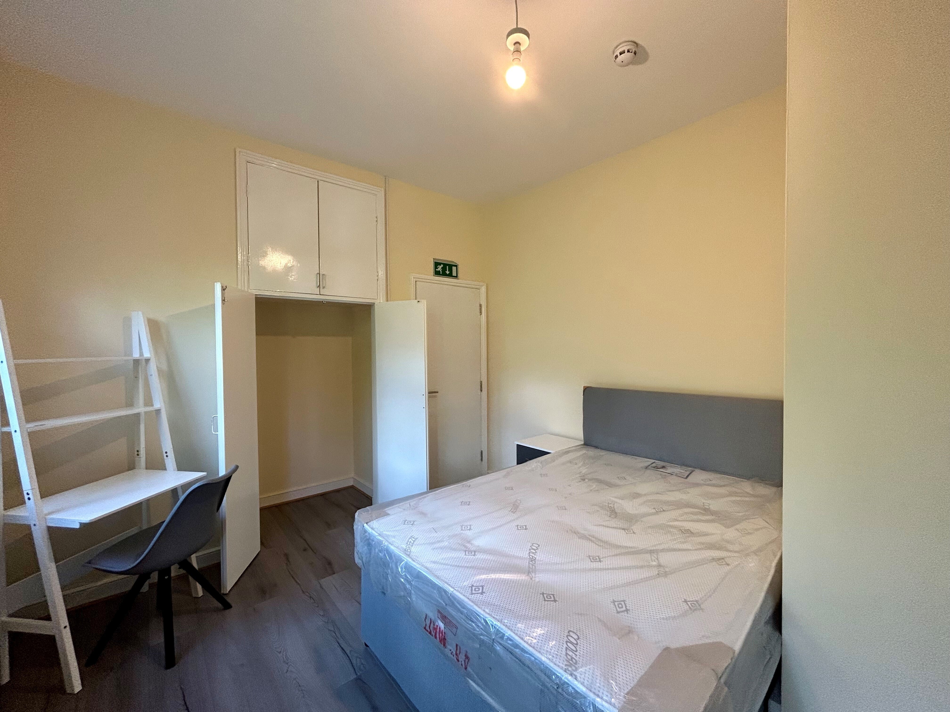 Room Woodberry Grove in Greater London