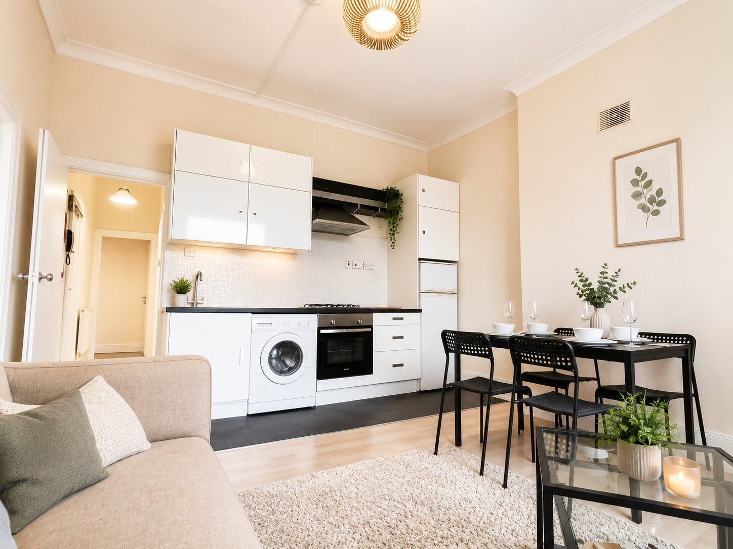 Flat Heathfield Park in Greater London