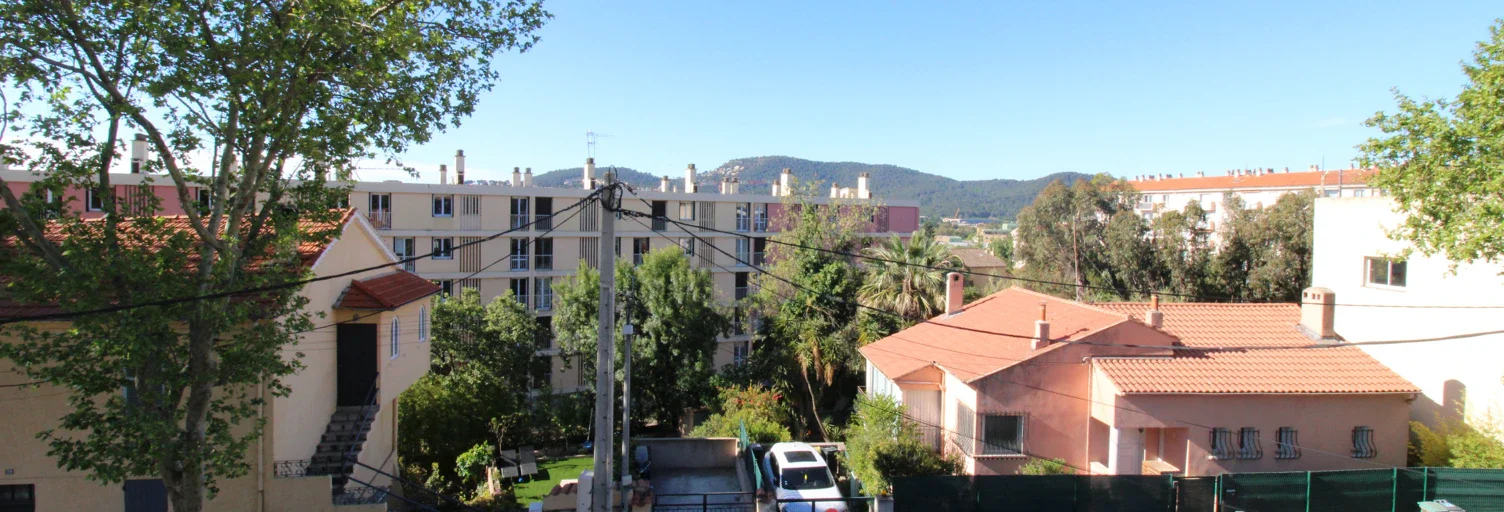 Flat Avenue de Toulon in Hyères