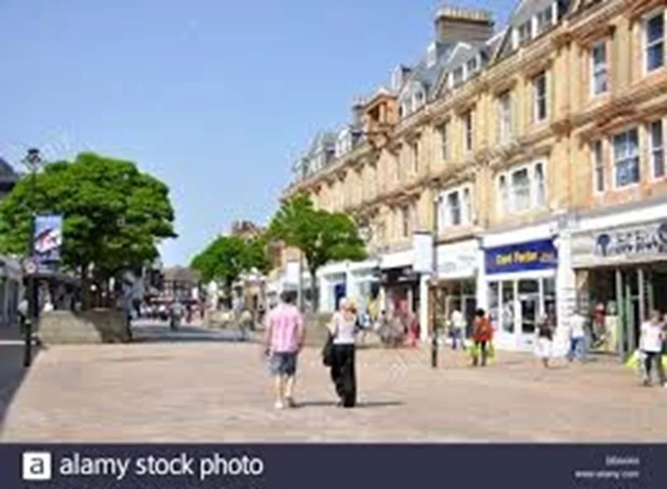 Flat Lewisham High Street in Greater London