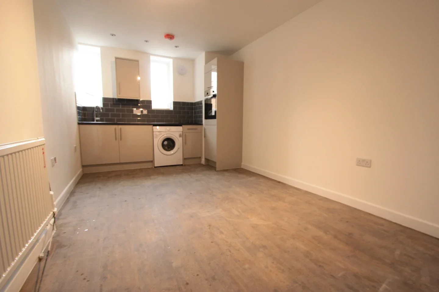 Flat Lewisham High Street in Greater London