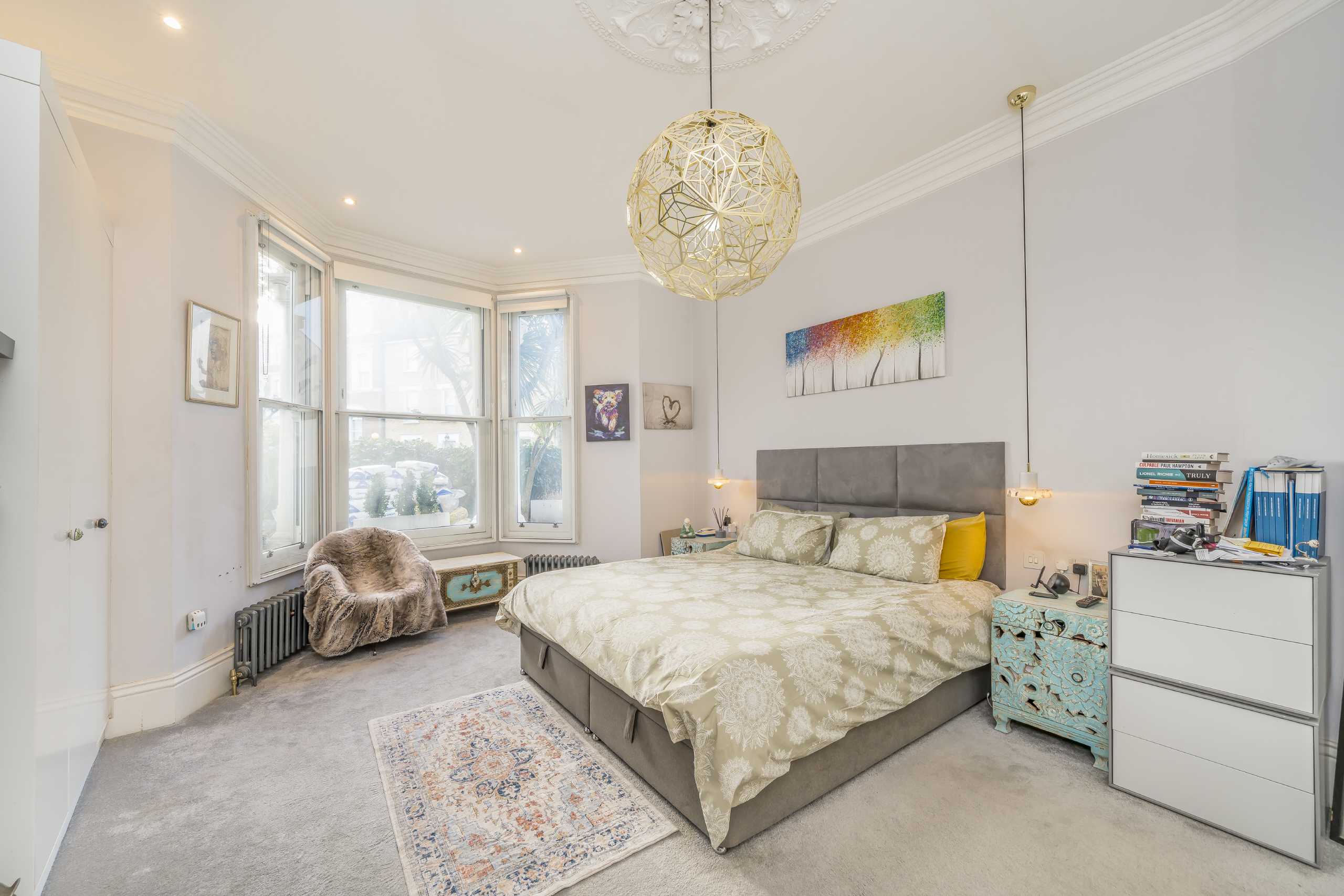 Flat St. Quintin Gardens in Greater London