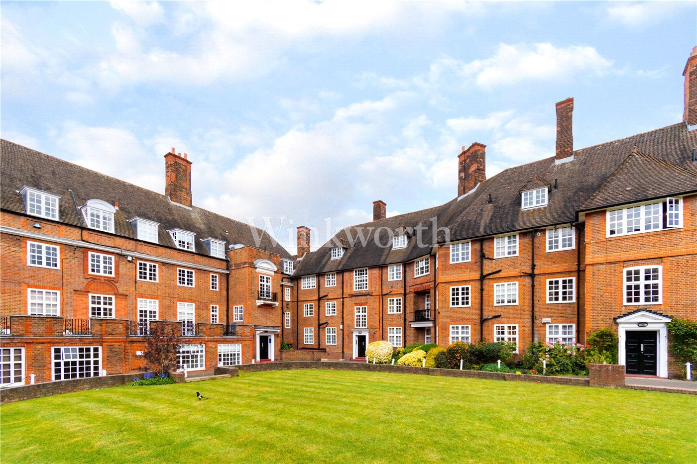 Flat Hampstead Way in Greater London