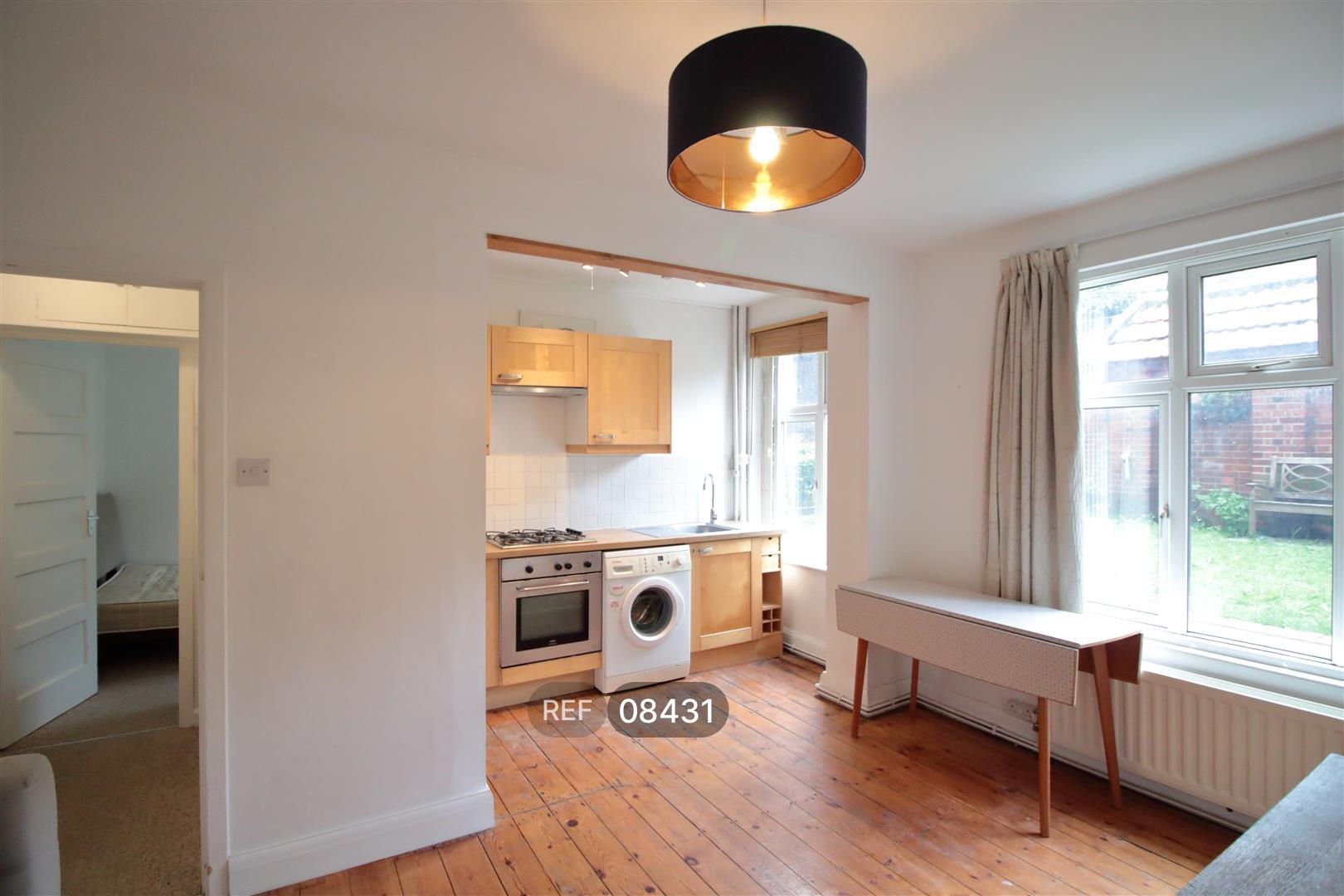 Flat Sudbourne Road in Greater London