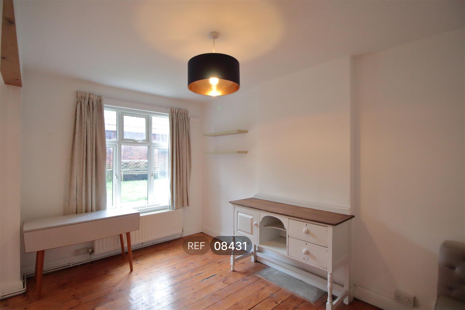 Flat Sudbourne Road in Greater London