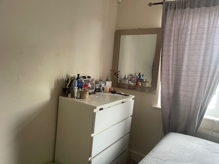 Room Dominion Drive in Greater London