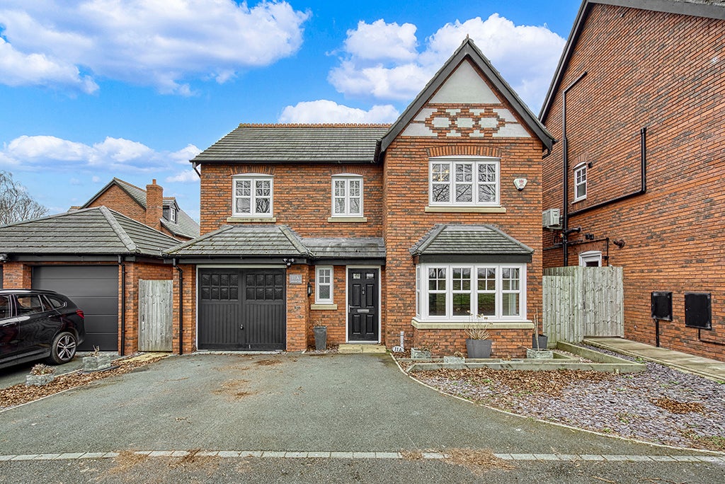 House Upton Grange in Chester