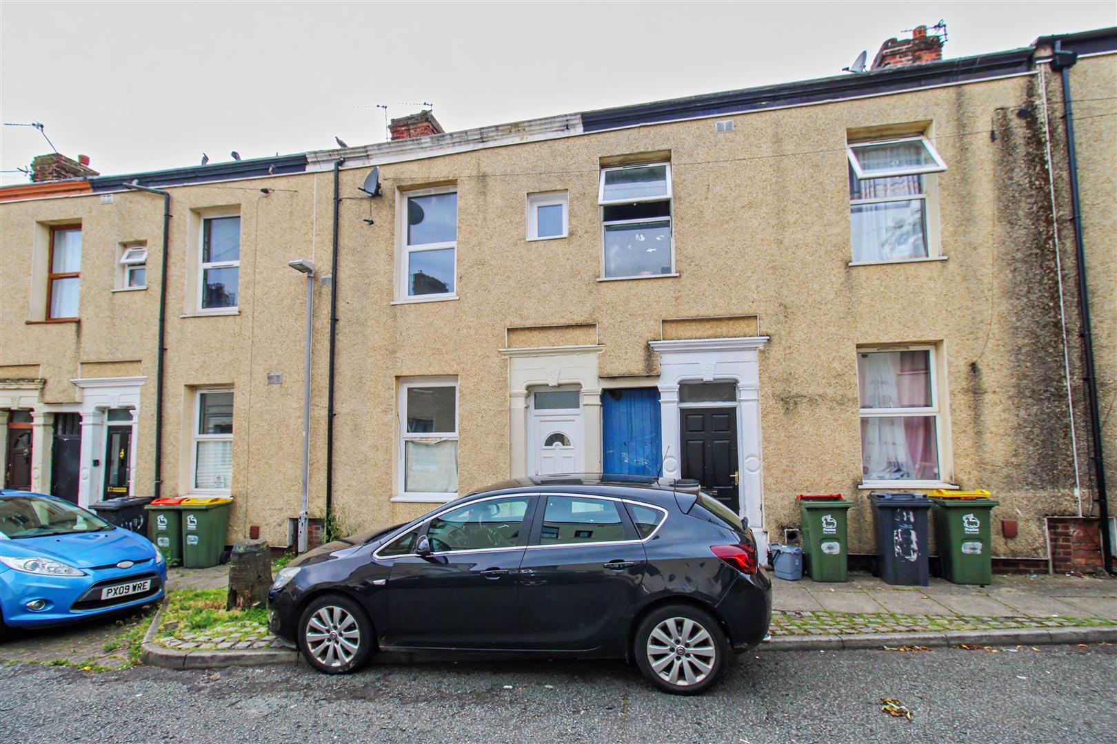 House Chatsworth Street in Preston