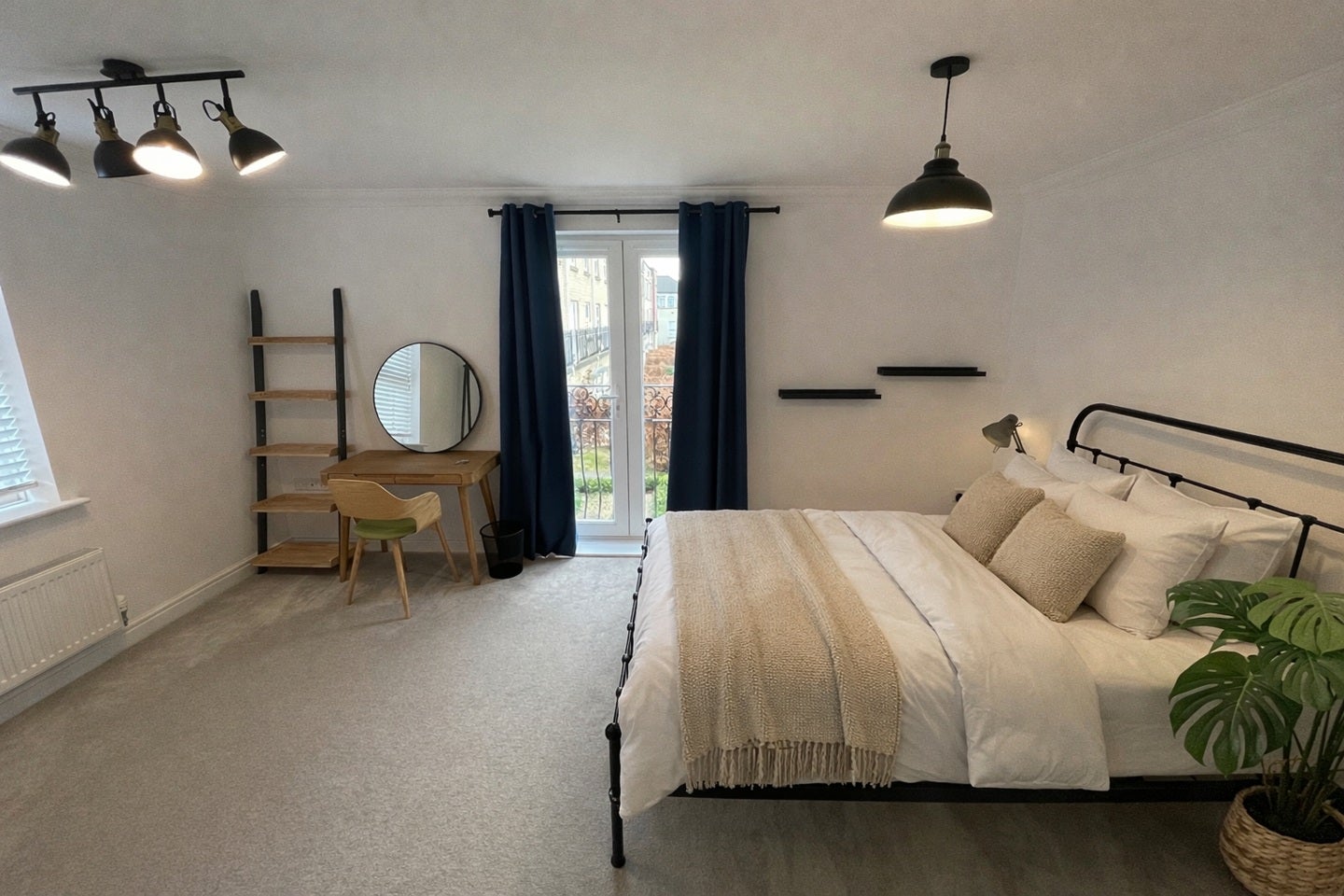 Room Phillipa Flowerday Plain in Norwich