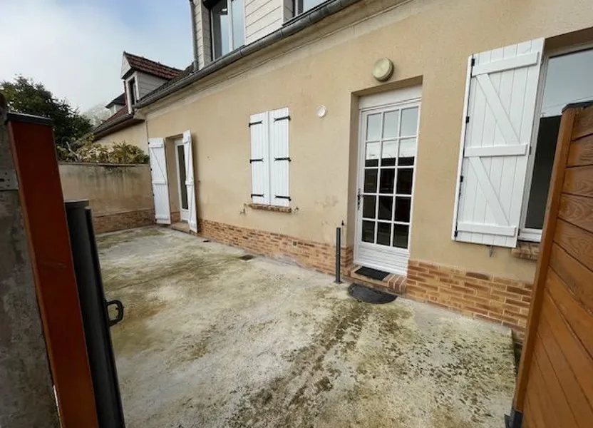 Flat Rue de Dienval in Jaux