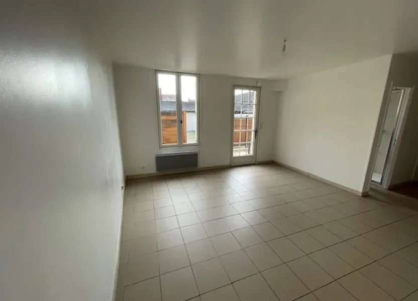 Flat Rue de Dienval in Jaux
