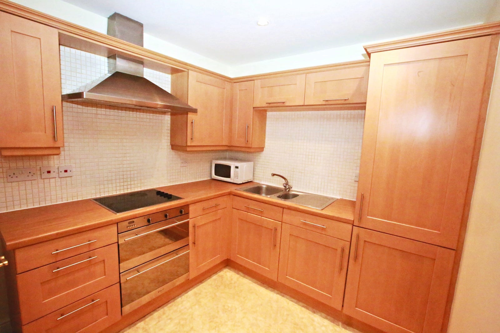 Flat Sovereign Place in Greater London