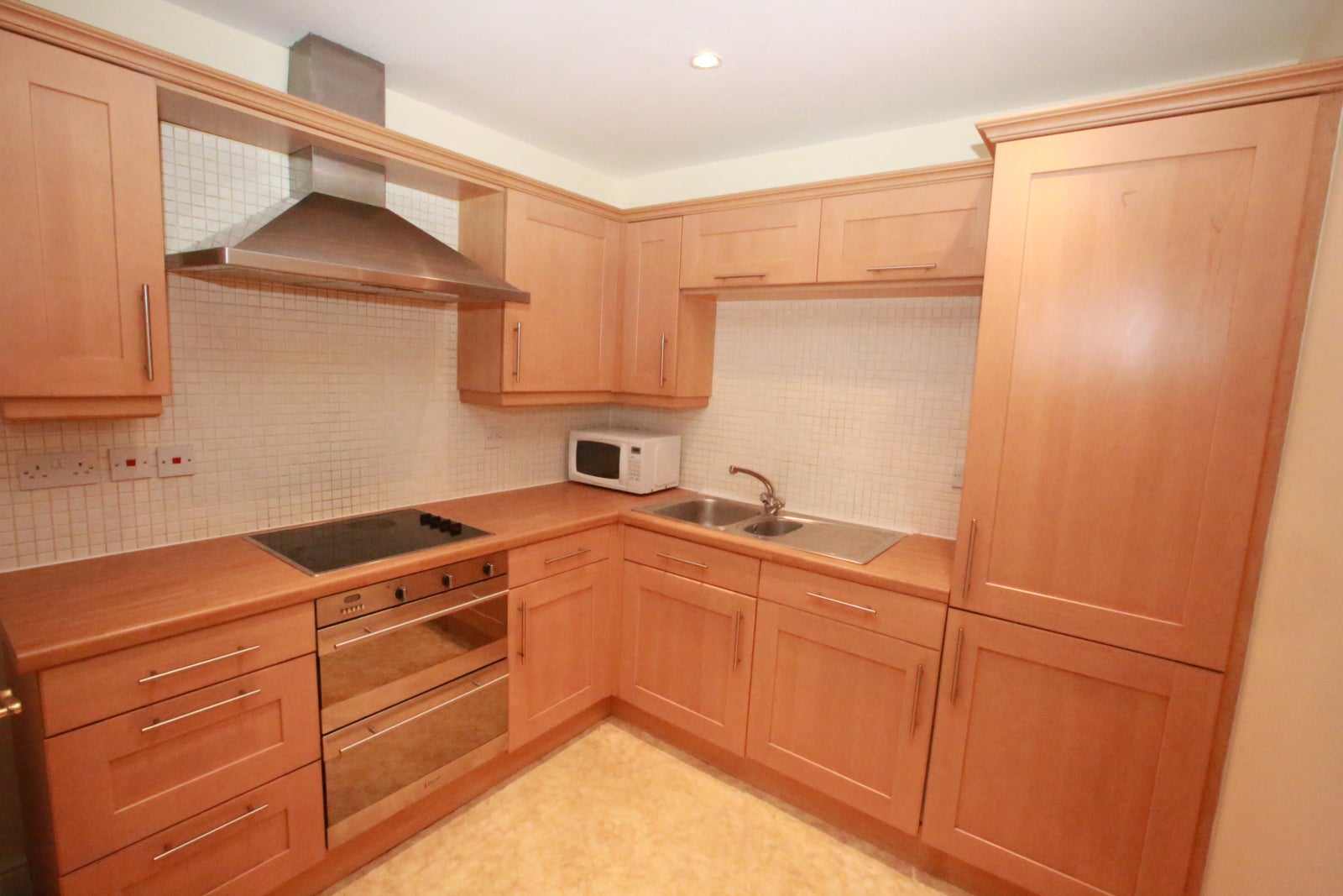 Flat Sovereign Place in London