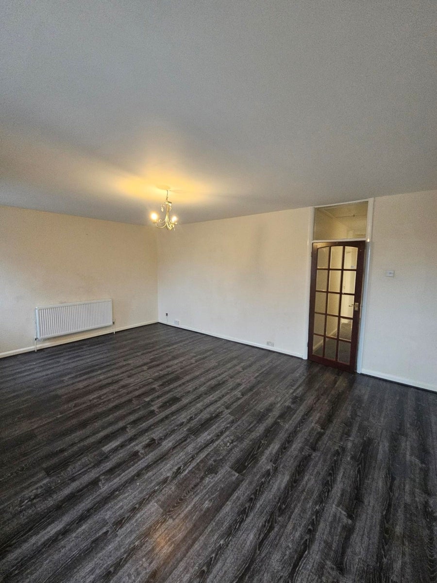 Flat Anchorway Road in Coventry
