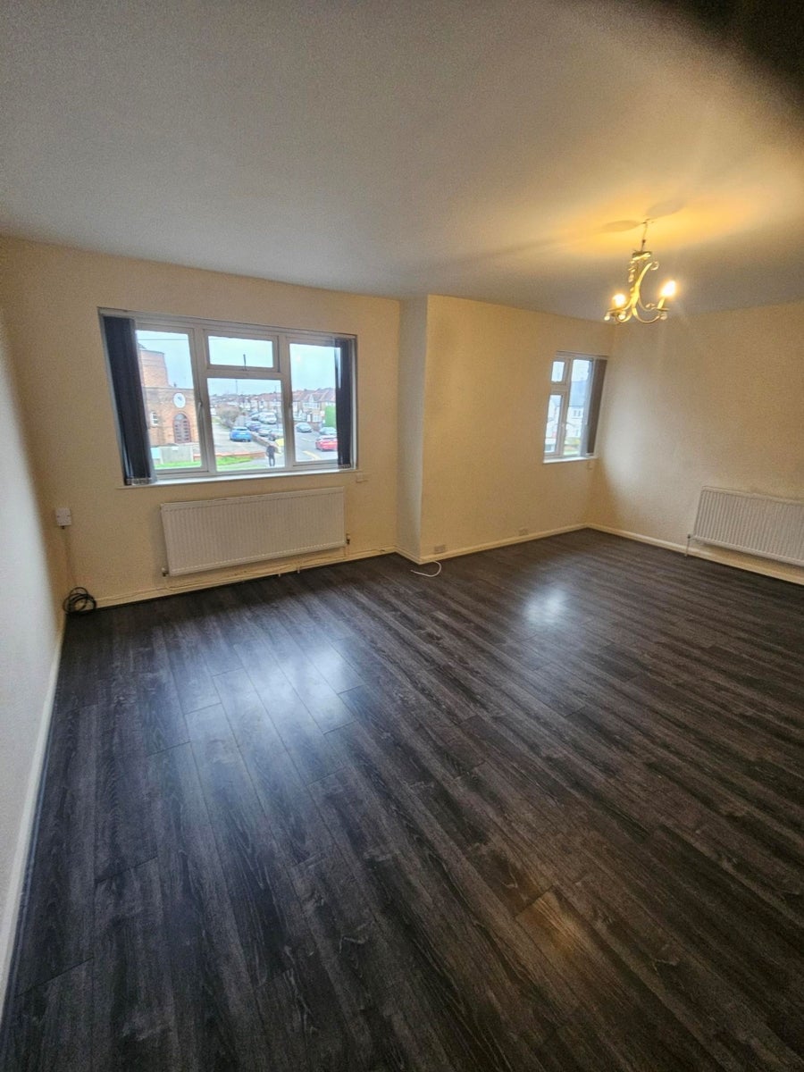 Flat Anchorway Road in Coventry
