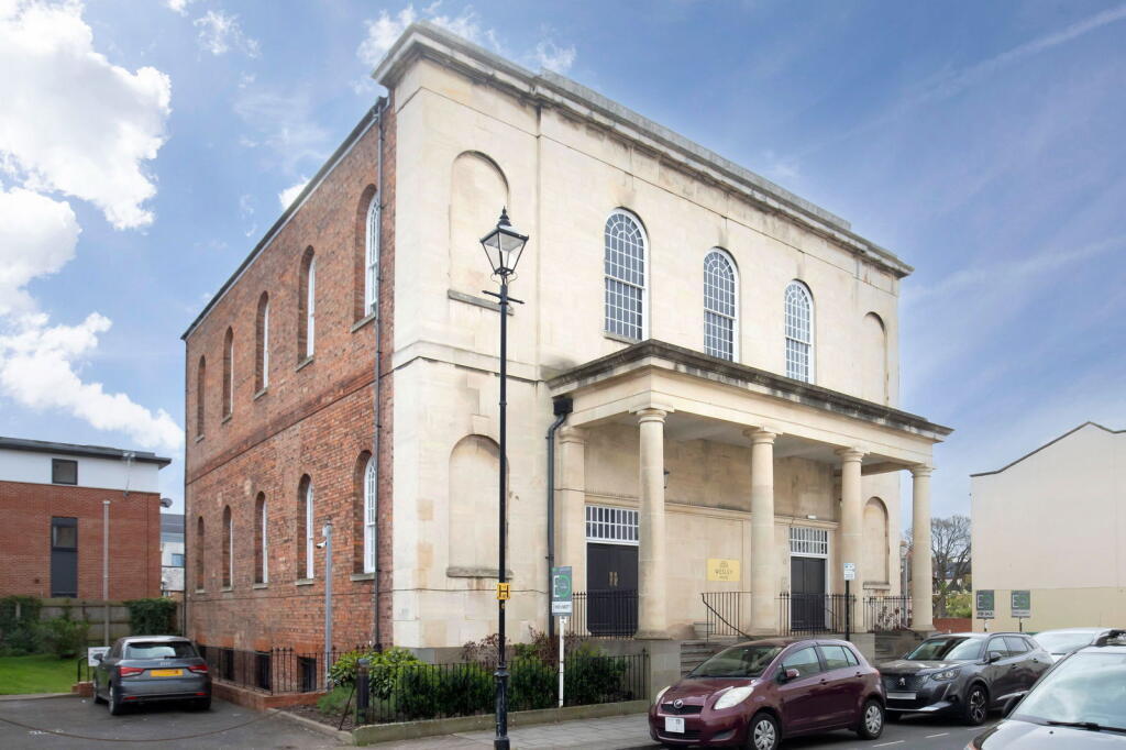 Flat Saint George's Street in Cheltenham