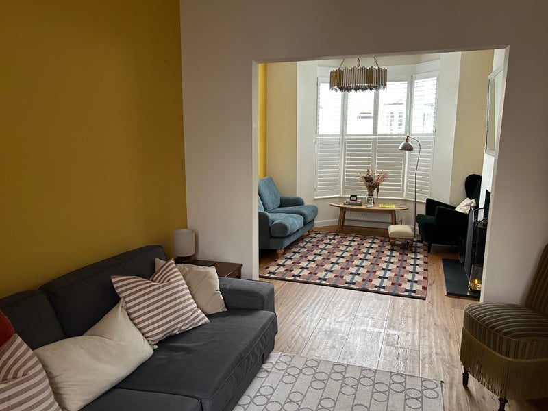 Room Crewys Road in Greater London