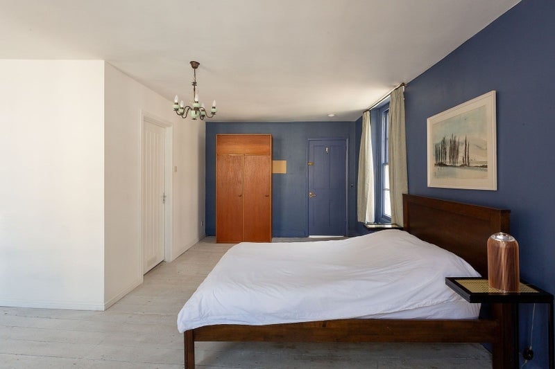 Flat Newton Street in Greater London