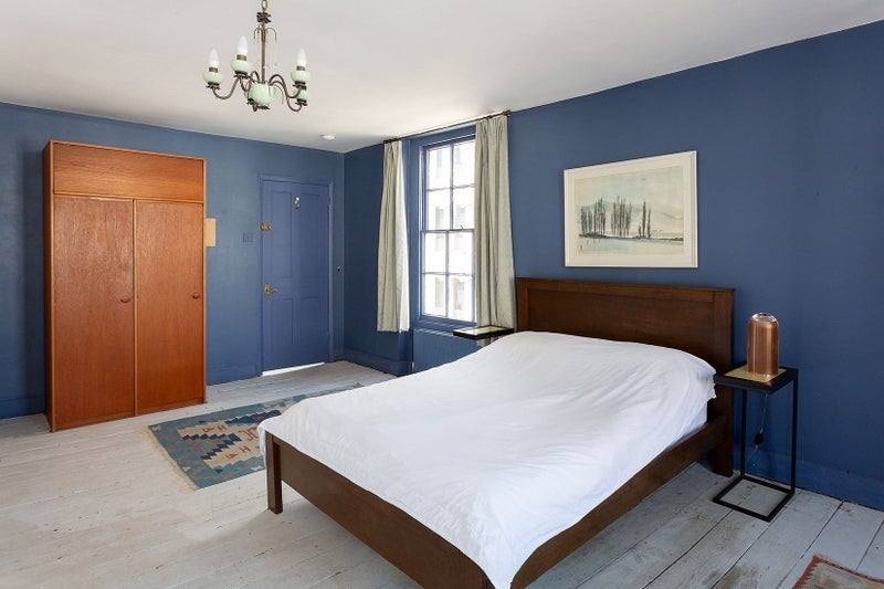 Flat Newton Street in Greater London