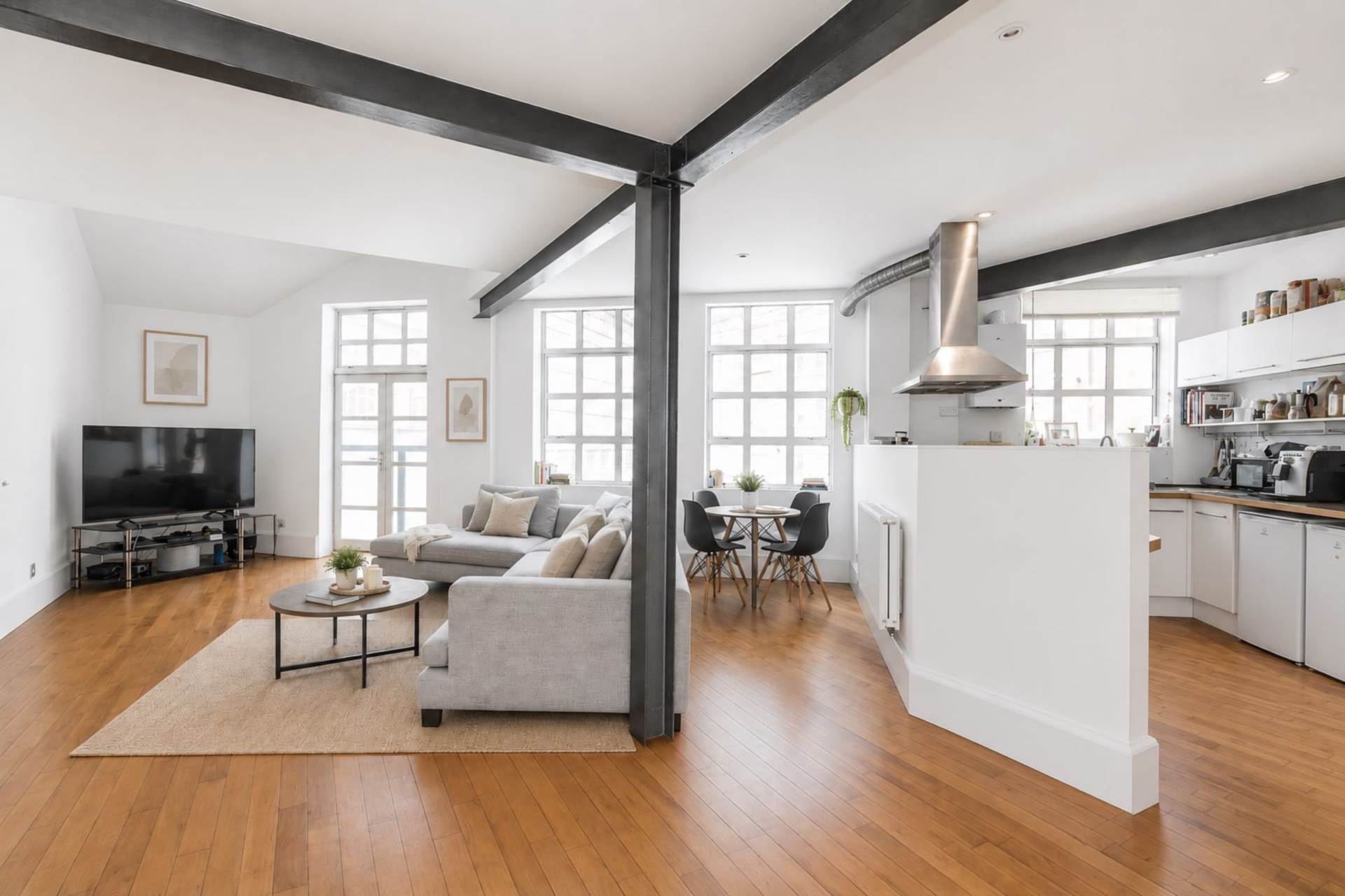 Flat Dingley Place in Greater London
