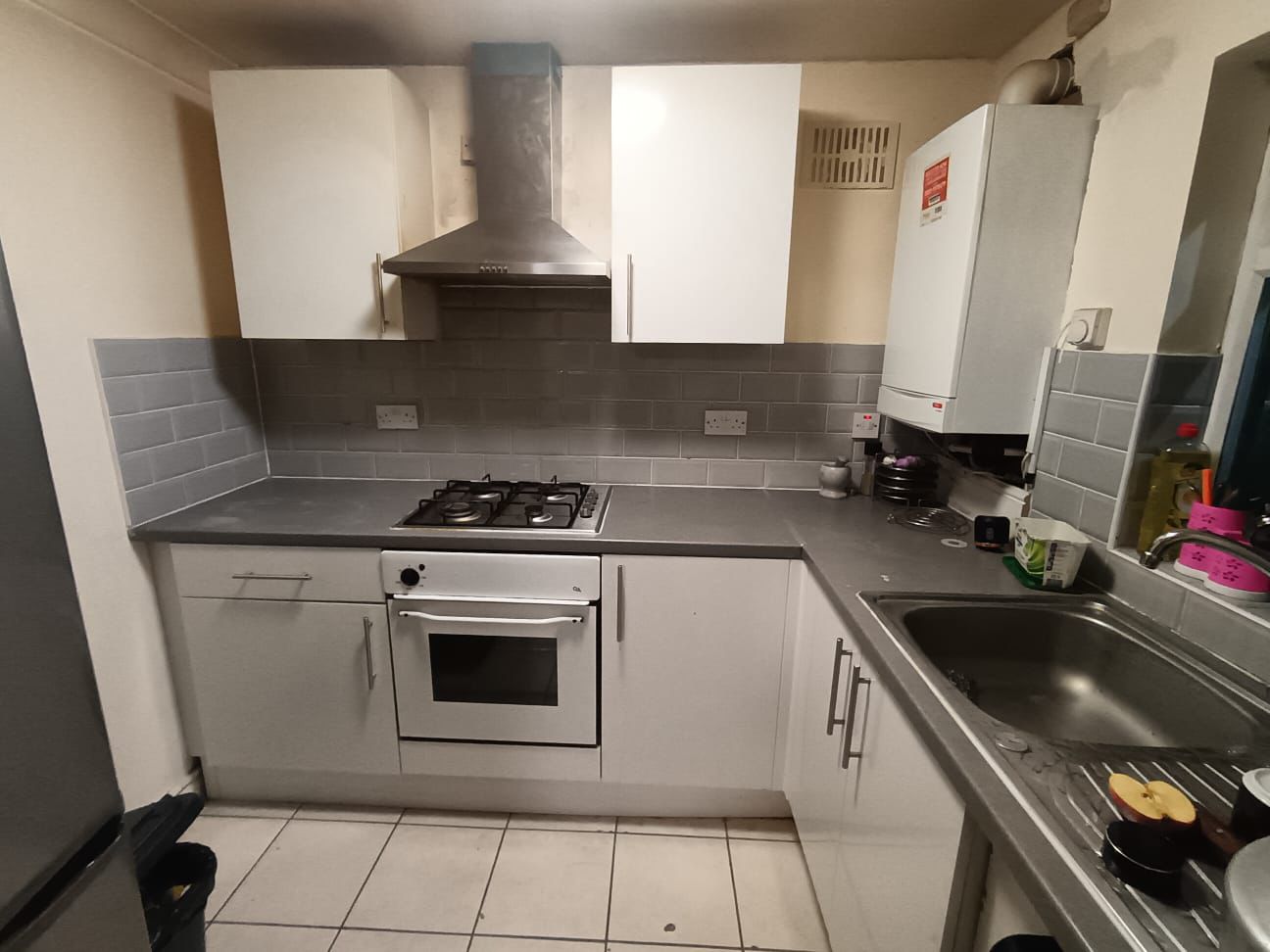 Flat Gledwood Avenue in Greater London