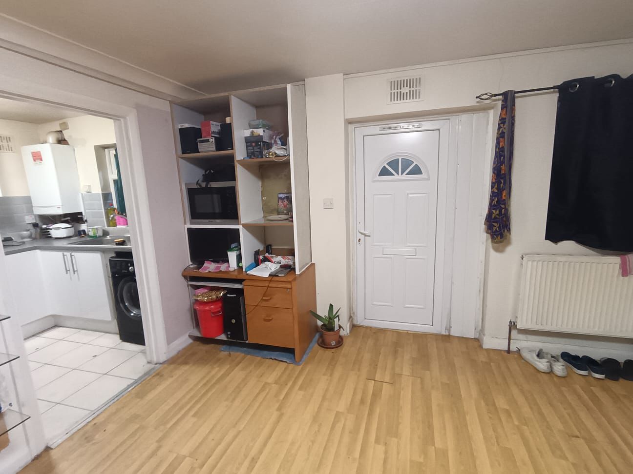 Flat Gledwood Avenue in Greater London