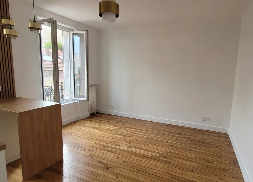 Chambre Rue Danton à Issy-les-Moulineaux