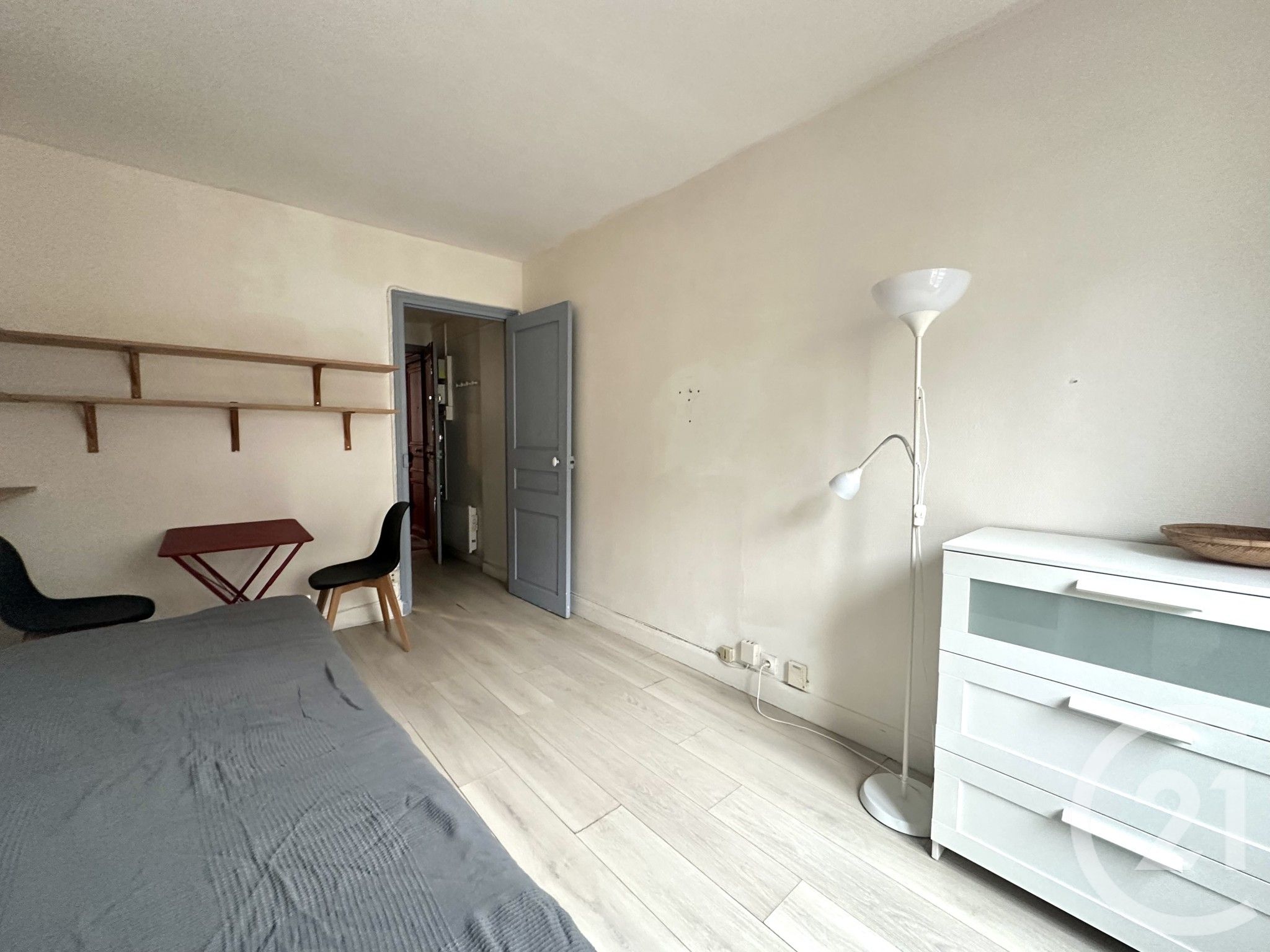 Flat Rue Pétrarque in Paris