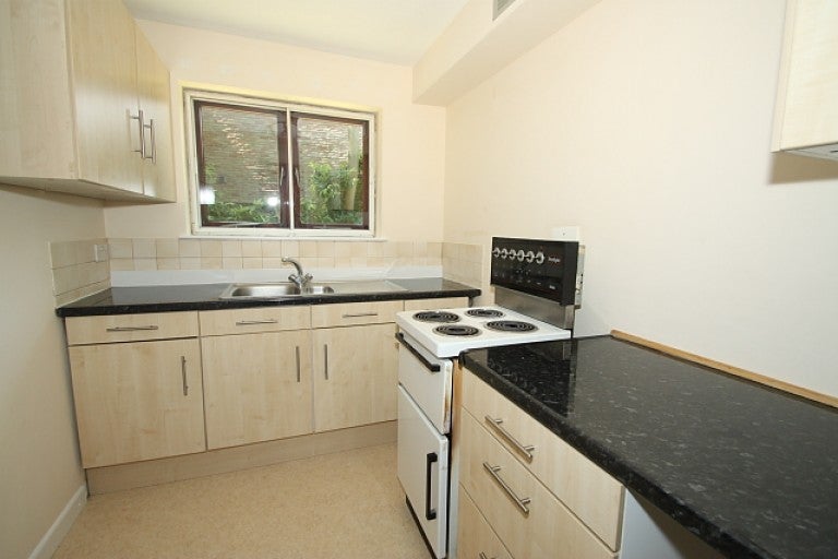 Flat Calluna Court in Woking