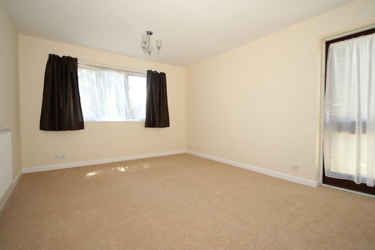 Flat Calluna Court in Woking