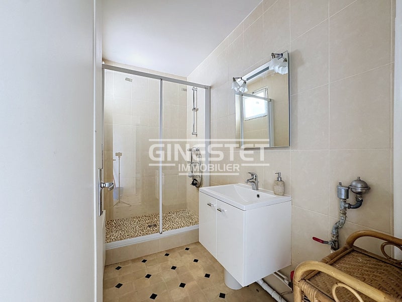 Flat Rue Valtat in Troyes