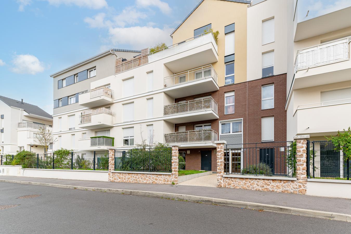 Flat Rue Constance Pascal in Melun