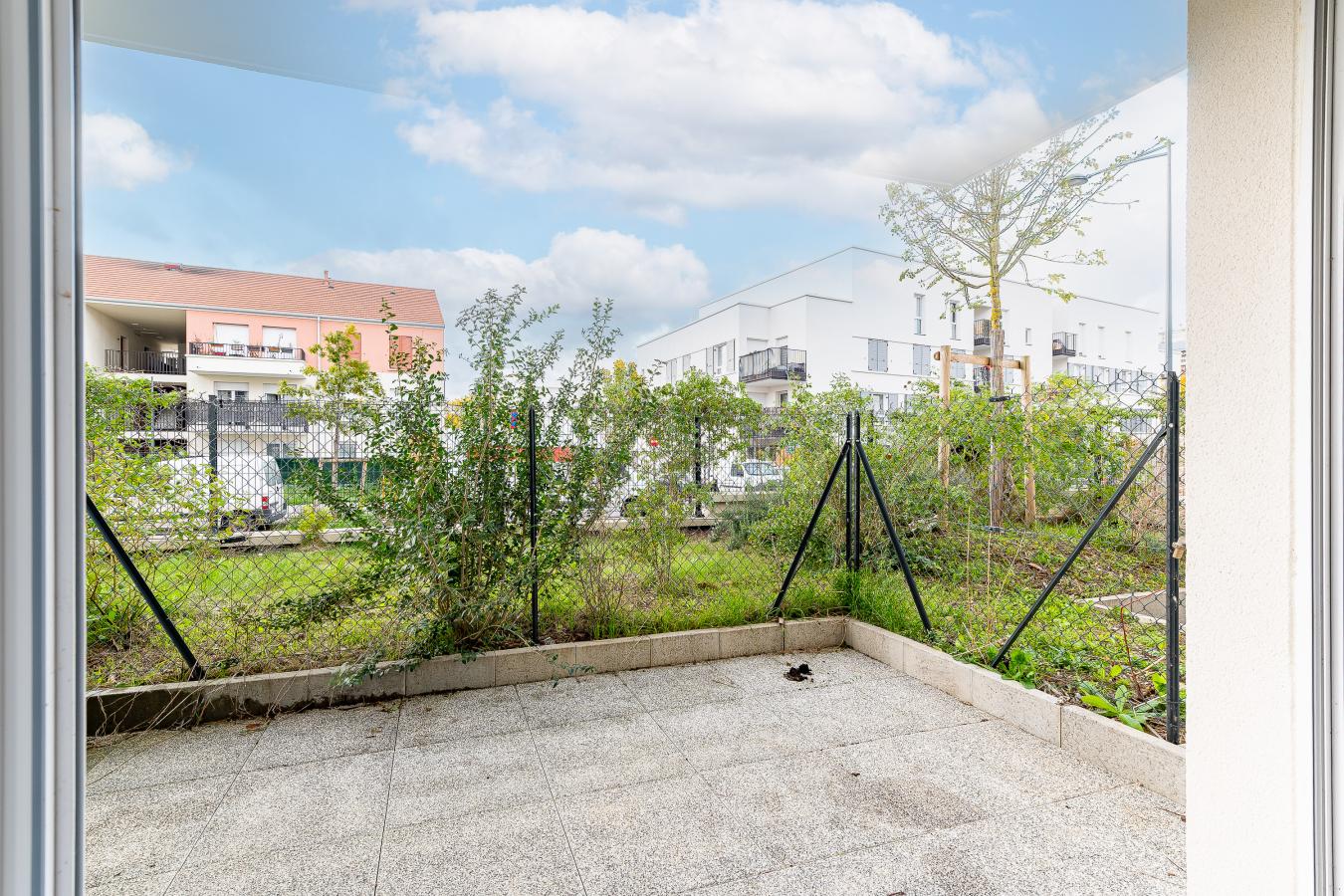 Flat Rue Constance Pascal in Melun